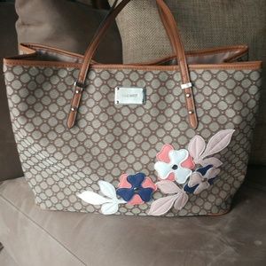 Nine West tote handbag with flower detailf